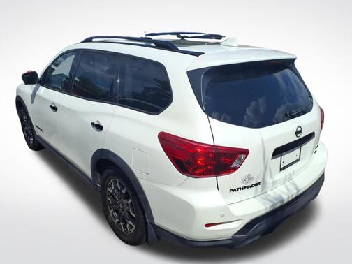 2019 Nissan Pathfinder SL