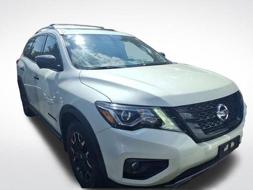 2019 Nissan Pathfinder SL