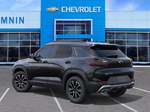 Mosaic Black Metallic 2026 Chevrolet Trailblazer ACTIV