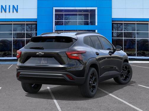 Mosaic Black Metallic 2026 Chevrolet Trax LT