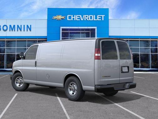 Ice 2026 Chevrolet Express 3500 3500 Regular Wheelbase, WT, RWD