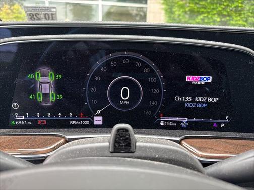 2023 Cadillac Escalade ESV Sport Platinum