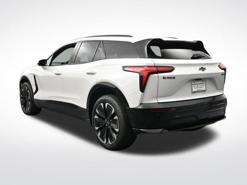 Pearl 2025 Chevrolet Blazer EV AWD RS