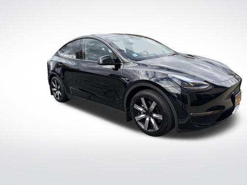 2025 Tesla Model Y Long Range Dual Motor All-Wheel Drive
