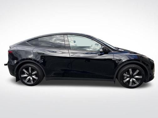 2025 Tesla Model Y Long Range Dual Motor All-Wheel Drive