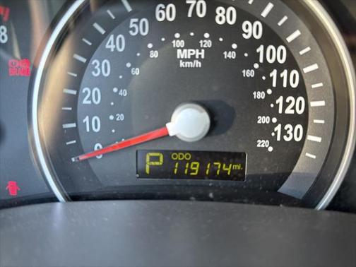 2011 Kia Sedona LX