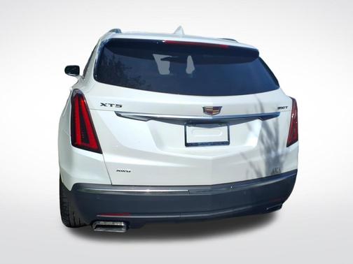 2022 Cadillac XT5 Luxury