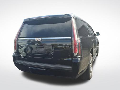 2018 Cadillac Escalade ESV Luxury