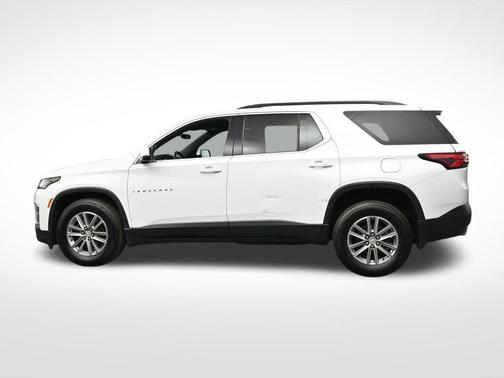 Summit White 2023 Chevrolet Traverse LT Cloth