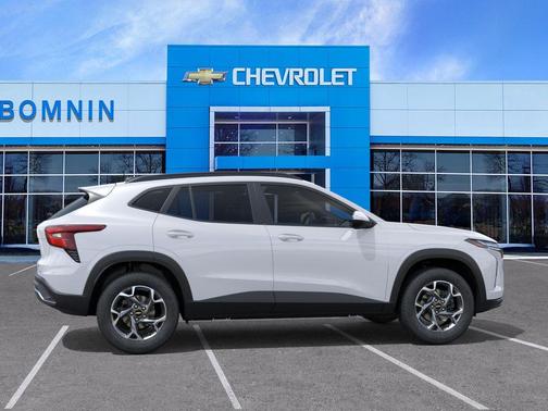 Summit White 2026 Chevrolet Trax LT