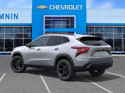 Sterling 2026 Chevrolet Trax LT