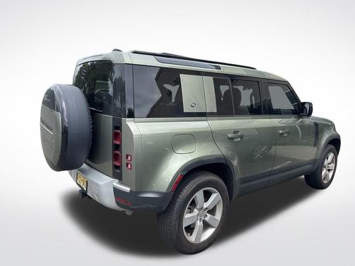 2024 Land Rover Defender 110 P300