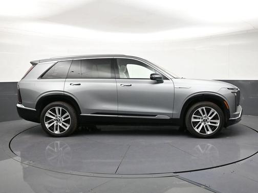 Argent Silver Metallic 2026 Cadillac VISTIQ Luxury