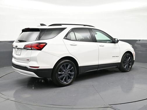 Summit White 2023 Chevrolet Equinox FWD RS