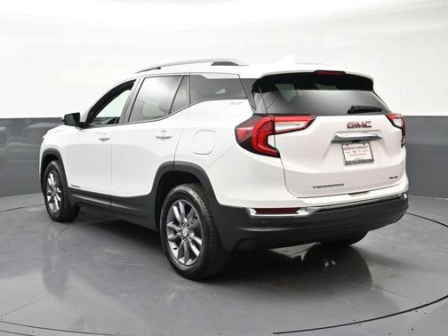 Summit White 2023 GMC Terrain SLT