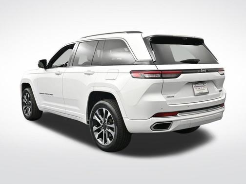 2022 Jeep Grand Cherokee Overland