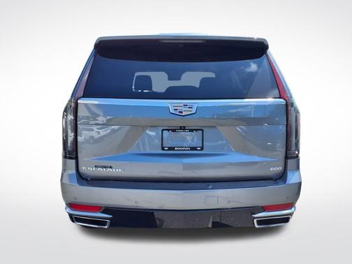 2022 Cadillac Escalade Luxury