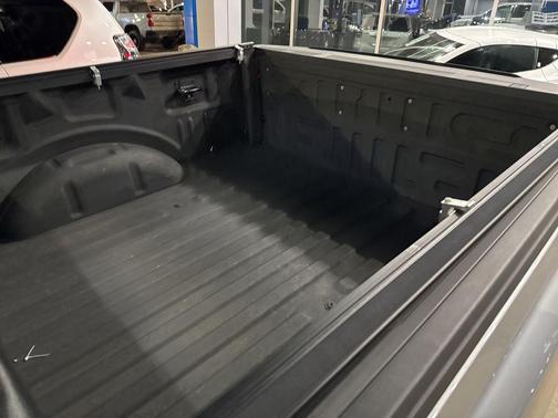 2024 Ford F-150 Lightning XLT