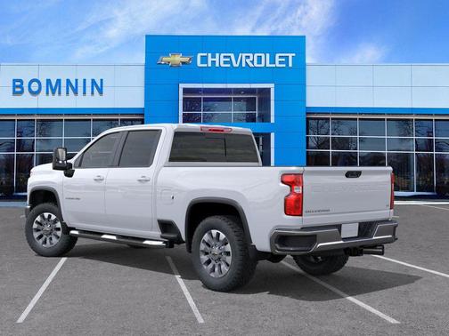 Summit White 2026 Chevrolet Silverado 2500 LT