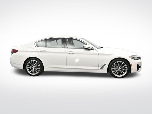 Alpine White 2021 BMW 530 xDrive