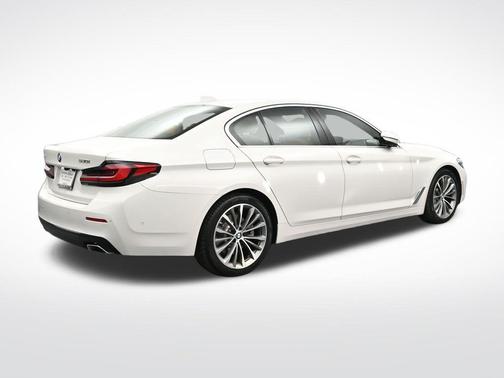Alpine White 2021 BMW 530 xDrive