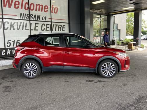 2023 Nissan Kicks SV