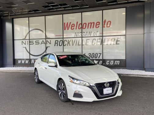 2022 Nissan Altima 2.5 SV