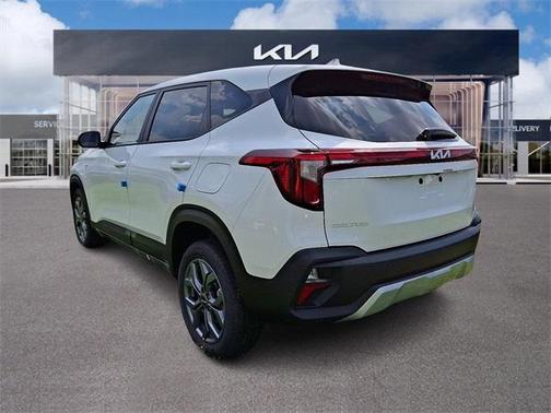 2025 Kia Seltos LX
