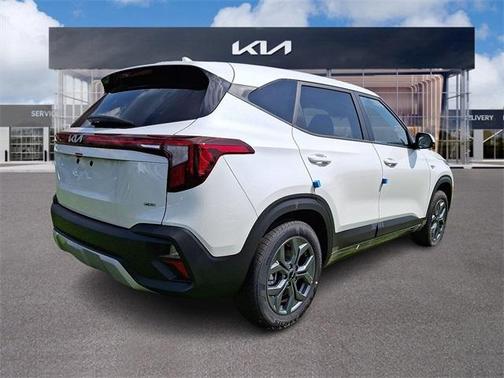 2025 Kia Seltos LX