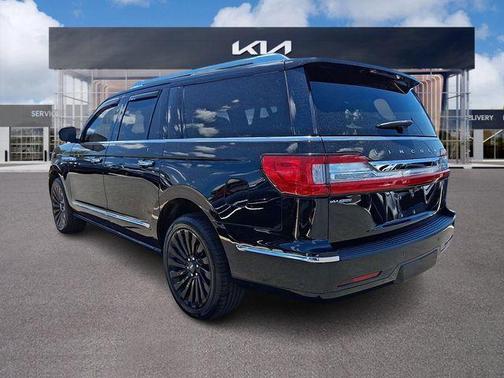 Black Metallic 2019 Lincoln Navigator L Reserve