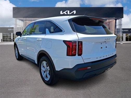 2022 Kia Sorento LX