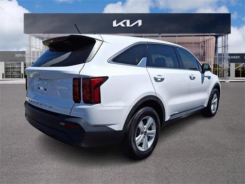 2022 Kia Sorento LX