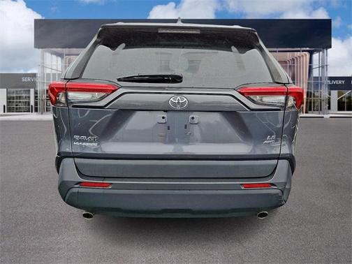 2019 Toyota RAV4 LE