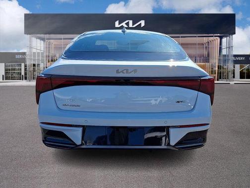 Snow White Pearl 2026 Kia K5 GT-Line