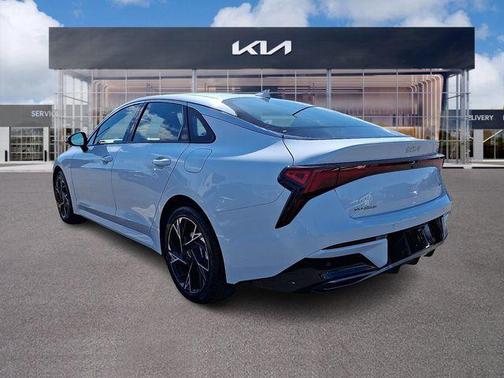 Snow White Pearl 2026 Kia K5 GT-Line
