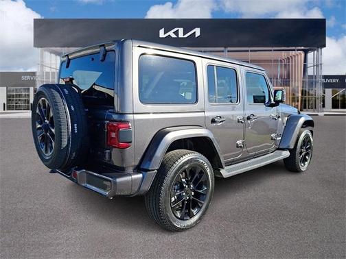 2021 Jeep Wrangler Unlimited Sahara Altitude