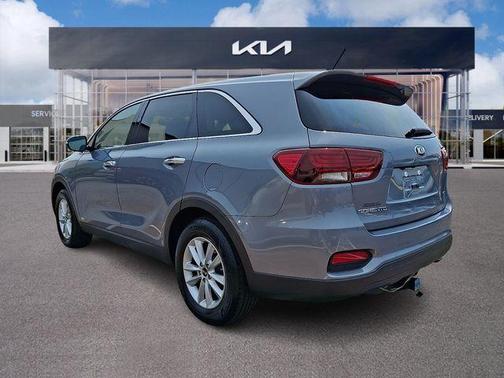 Everlasting Silver 2020 Kia Sorento LX