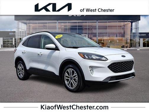 Oxford White 2022 Ford Escape SEL