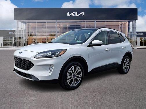 Oxford White 2022 Ford Escape SEL