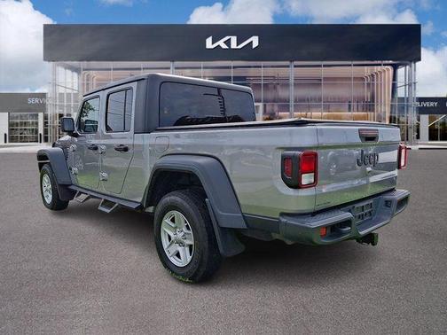 Sting Gray Clearcoat 2020 Jeep Gladiator