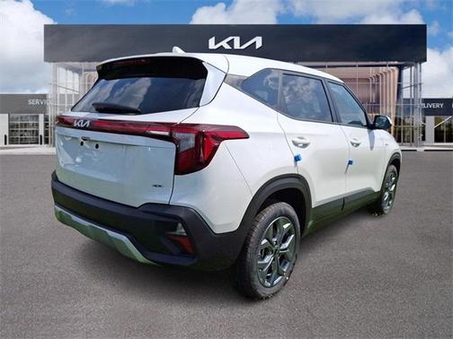 2025 Kia Seltos LX