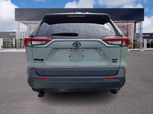 Lunar 2020 Toyota RAV4 XLE