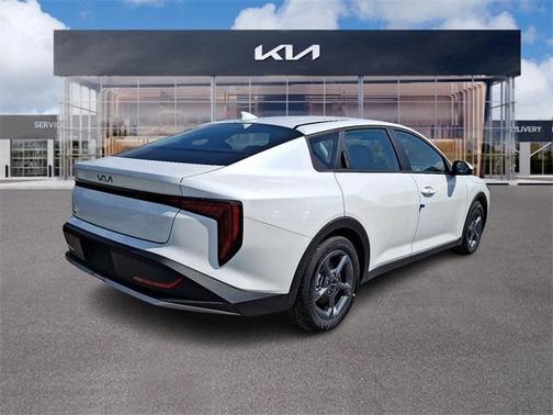 2025 Kia K4 LXS