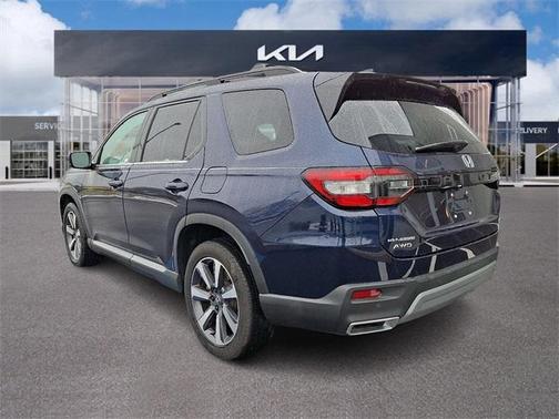 2023 Honda Pilot Touring