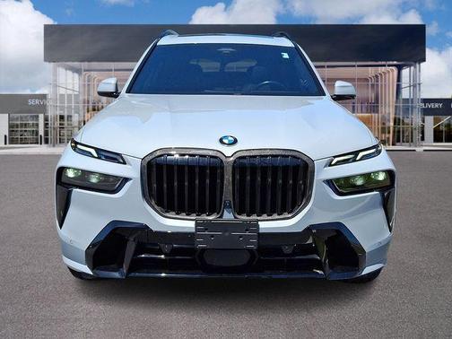 Brooklyn Gray Metallic 2023 BMW X7 xDrive40i