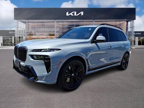 Brooklyn Gray Metallic 2023 BMW X7 xDrive40i