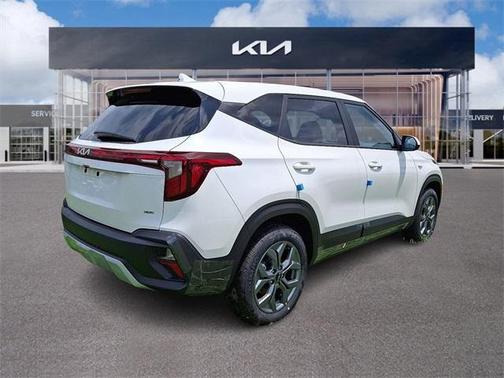 2025 Kia Seltos LX