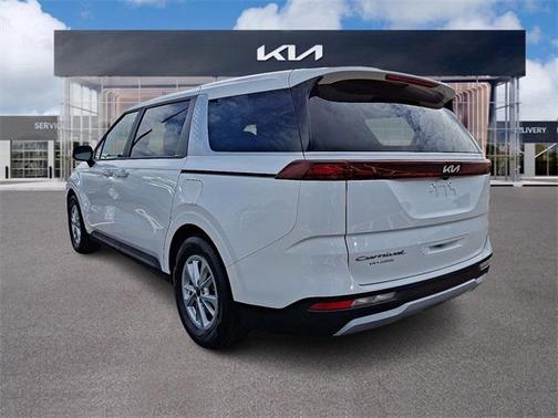 2022 Kia Carnival LX