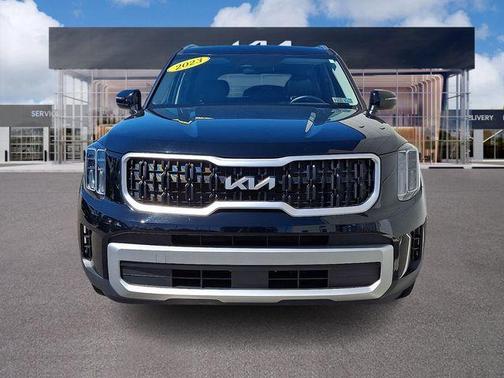 Ebony Black 2023 Kia Telluride EX