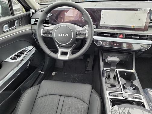 2025 Kia K5 EX
